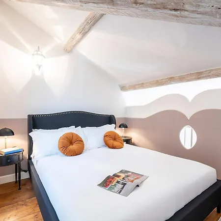 Genteel Scarlatti Apartman